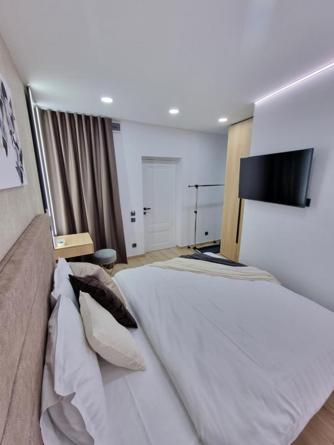 Casa Chiper - Apartament Parter Braşov Buitenkant foto