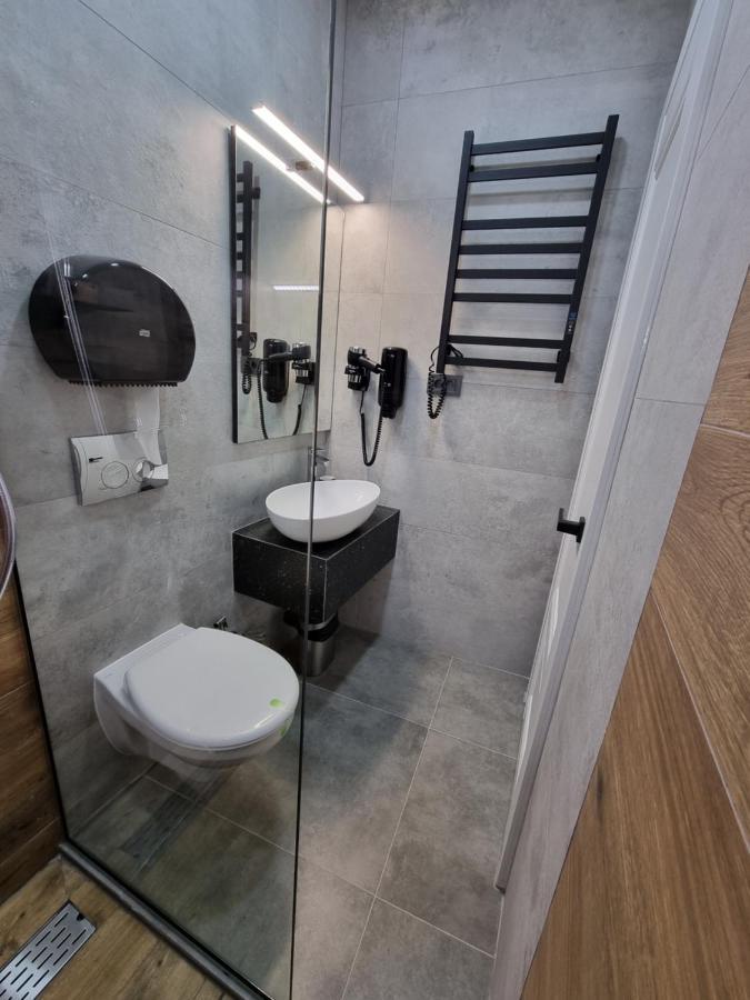 Casa Chiper - Apartament Parter Braşov Buitenkant foto