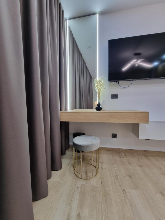 Casa Chiper - Apartament Parter Braşov Buitenkant foto
